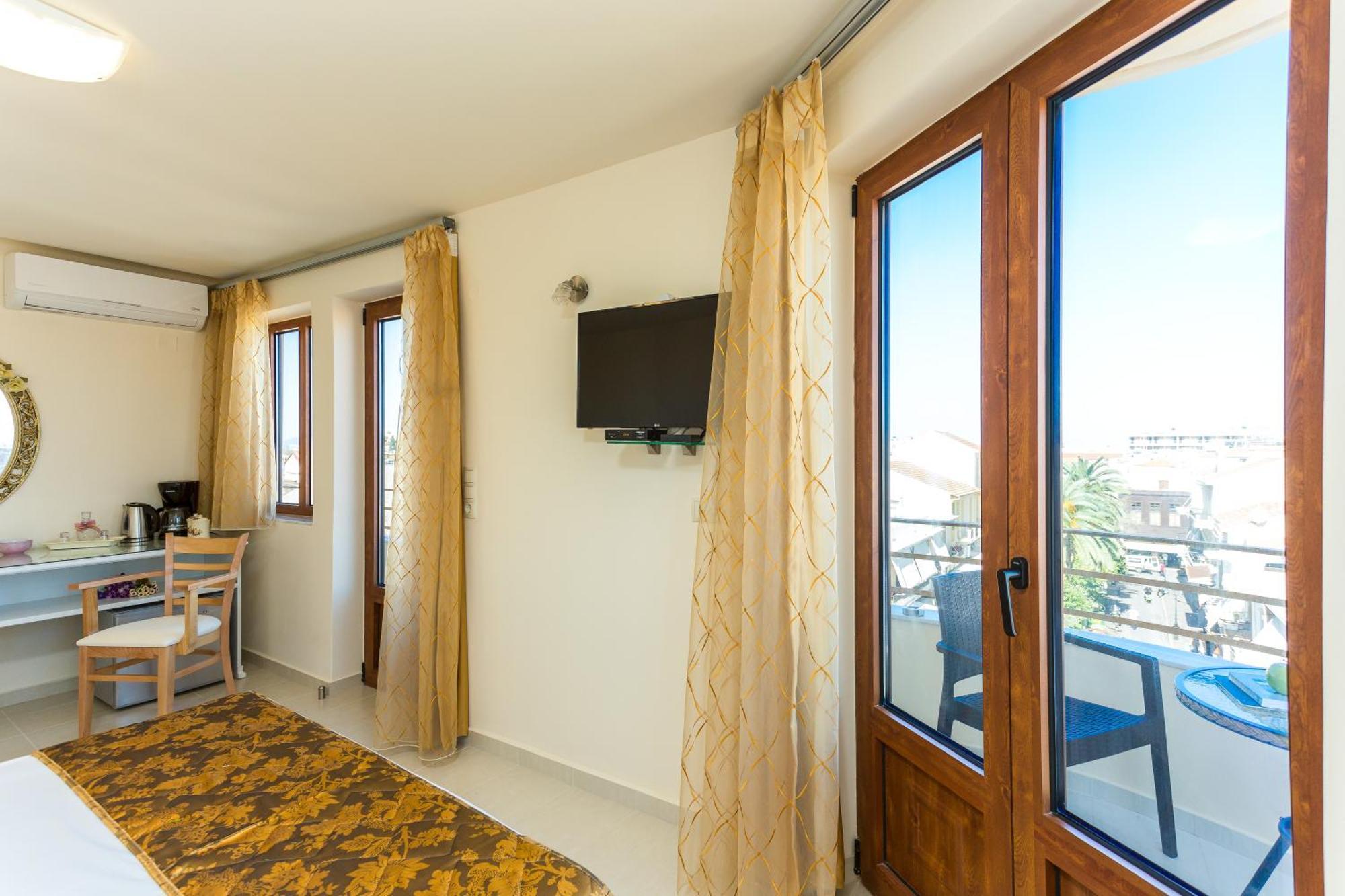 Polyxenia Suites Rethymno Eksteriør bilde